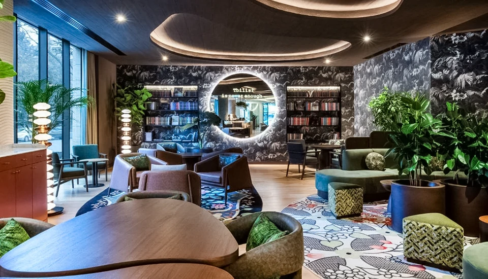 سوئیس اوتل تفلیس